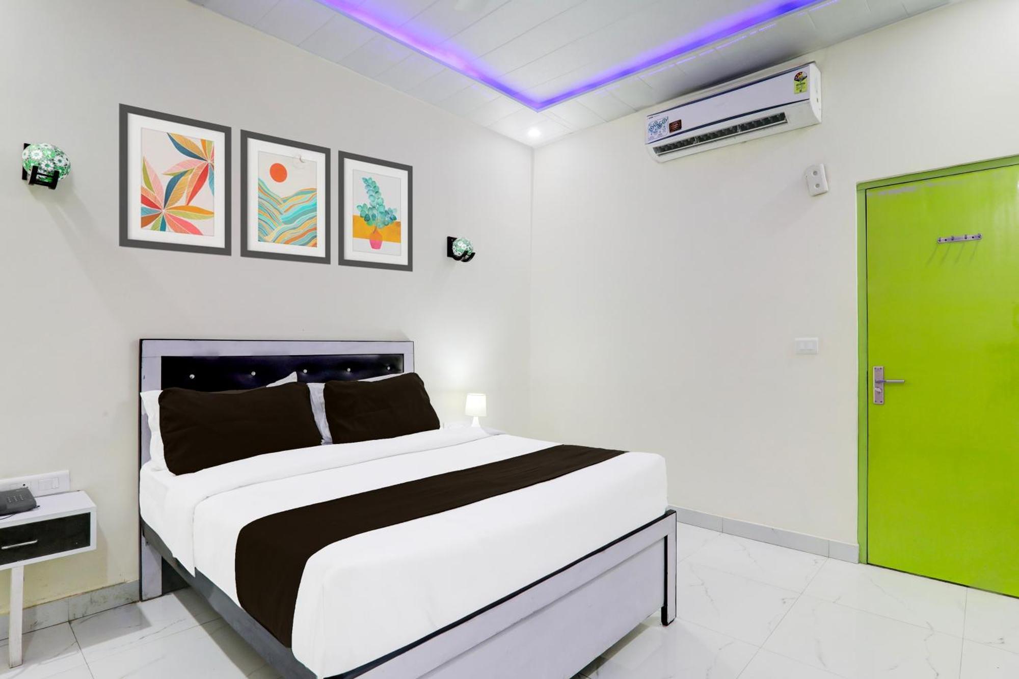 Super Hotel O Banthara Near Airport Banthra Sikandarpur Экстерьер фото