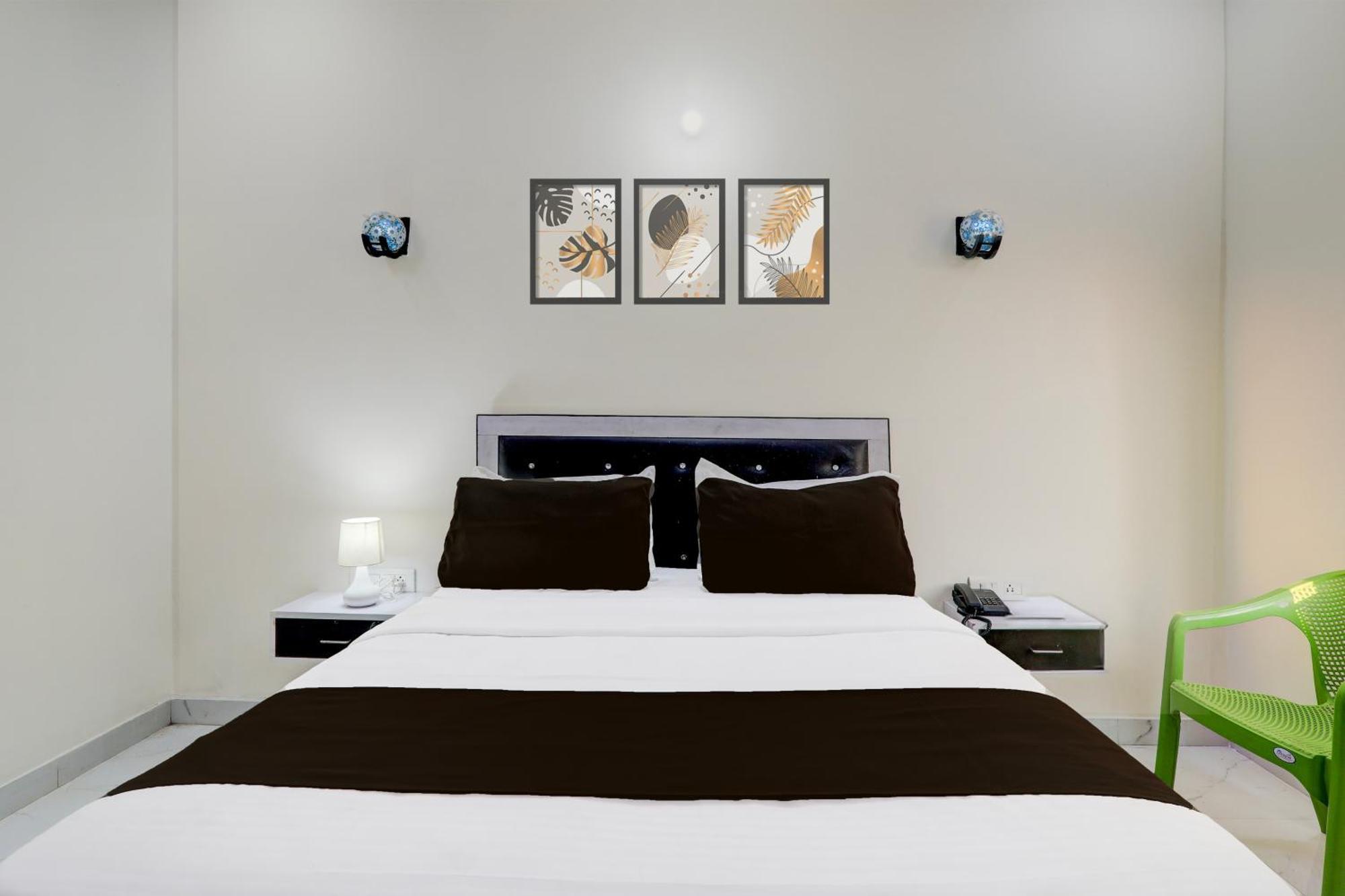 Super Hotel O Banthara Near Airport Banthra Sikandarpur Экстерьер фото